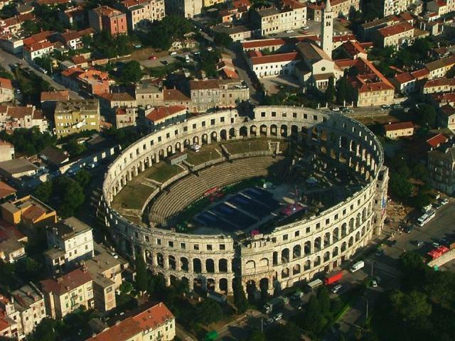 Apartament Luka Pula Zewnętrze zdjęcie